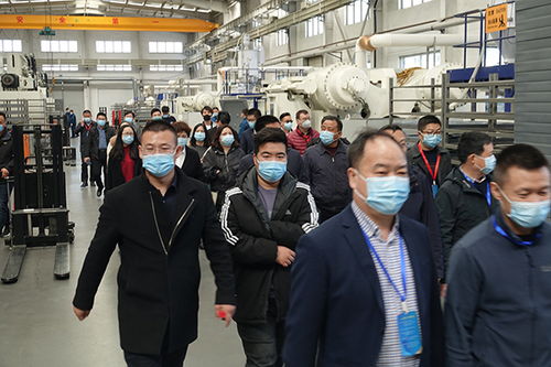 高效节能砂石环保技术及应用研讨会嘉宾参观景津环保工厂